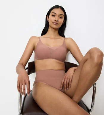 Biustonosz Triumph Shape Smart P usztywniany bez fiszbin