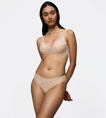 Biustonosz Triumph Body Make-Up Illusion Lace WP usztywniany z fiszbinami