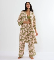 Szlafrok damski Triumph Aura Spotlight Robe 01