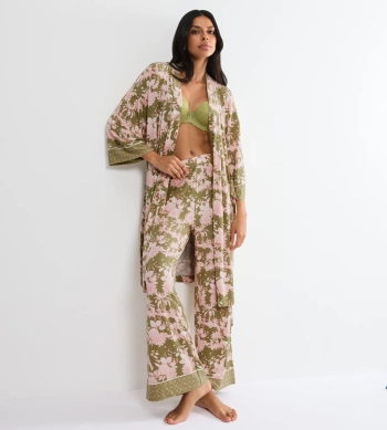 Szlafrok damski Triumph Aura Spotlight Robe 01