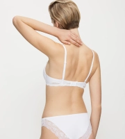 Biustonosz Triumph biały Lovely Micro WHUM push-up miękki z fiszbinami z ramiączkami różne warianty