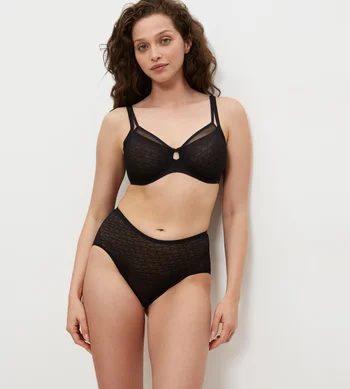 Biustonosz Triumph Signature Sheer W modelujący z fiszbinami koronkowy