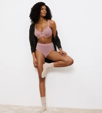 Majtki damskie Triumph Signature Sheer figi Maxi koronkowe