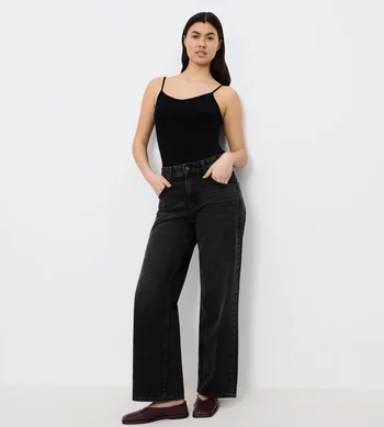 Top Triumph Beauty Layers Spaghetti Czarny