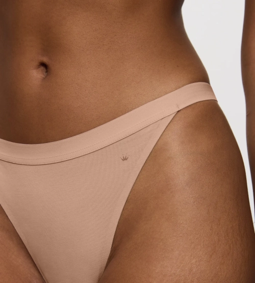 Majtki damskie Triumph Smart Natural figi Brazilian String