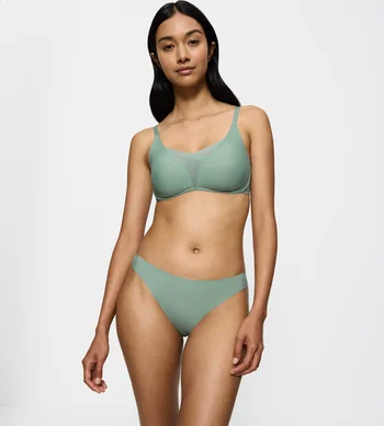 Majtki damskie Triumph Smart Invisible figi bezszwowe String