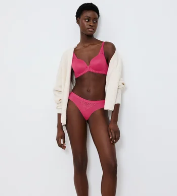 Majtki damskie Triumph Aura Spotlight figi Brazylian koronkowe