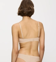 Biustonosz Triumph beżowy Body Make-Up Essentials WDP usztywniany z fiszbinami z odpinanymi ramiaczkami