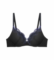 Biustonosz Triumph Comfort Glam push-up koronkowy z fiszbinami