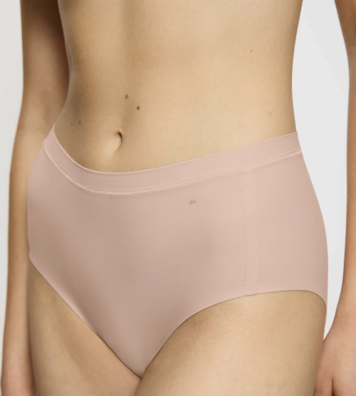 Majtki damskie Triumph beżowe Smart Micro figi Maxi EX bezszwowe