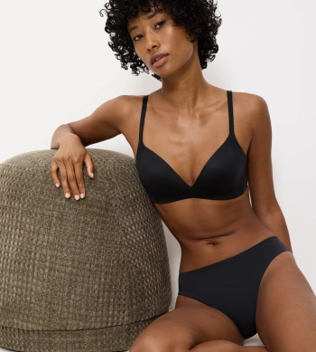 Biustonosz Triumph czarny Body Make-up Soft Touch P usztywniany bez fiszbiny