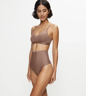 Majtki damskie Triumph Shape Smart Highwaist stringi z wysokim stanem