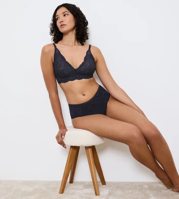 Biustonosz Triumph Amourette Charm T N miękki koronkowy bez fiszbiny