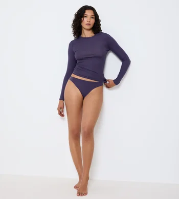 Majtki damskie Triumph Smart Invisible figi bezszwowe String