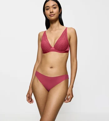 Majtki damskie Triumph Pretty Micro figi String koronkowe