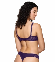 Biustonosz Triumph Amourette WP usztywniany z fiszbinami koronkowy