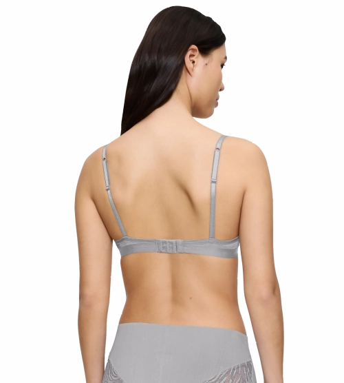 Biustonosz Triumph Aura Spotlight koronkowy push-up z fiszbinami