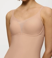 Koszulka z biustonoszem Triumph beżowa Shape Smart Bra-Shirt bez fiszbin