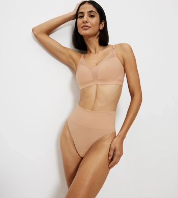 Majtki damskie Triumph Soft Sculpt Bandeau figi string modelujące