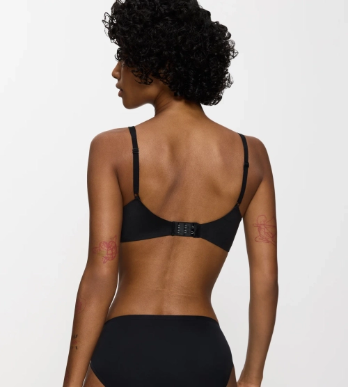 Biustonosz Triumph czarny Body Make-up Soft Touch P usztywniany bez fiszbiny