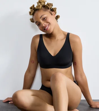 Biustonosz sloggi ZERO Feel 2.0 bez fiszbiny beszwowy z wyjmowanymi wkładkami