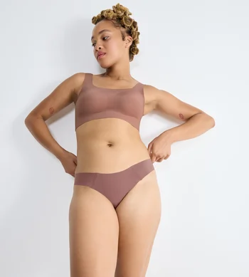 Majtki damskie sloggi ZERO Feel 2.0 figi brazylijskie bezszwowe tanga