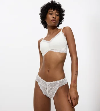 Majtki damskie Triumph Lift Smart figi brazylijskie koronkowe