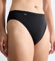 Majtki damskie sloggi czarne 24/7 Cotton Lace Tai figi bawełniane