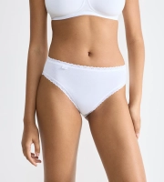 Majtki damskie sloggi białe 24/7 Cotton Lace Tai figi bawełniane